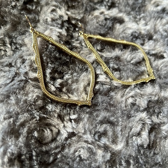 Kendra Scott Sophia Drop Earrings - Picture 3 of 6